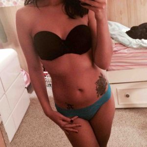 Plongeons ensemble dans l’instant brûlant Yasmina - rencontre-Rochefort