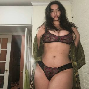 Envie de profiter d’un spa naturiste ce soir Sofia - rencontre-Naturiste-Reims